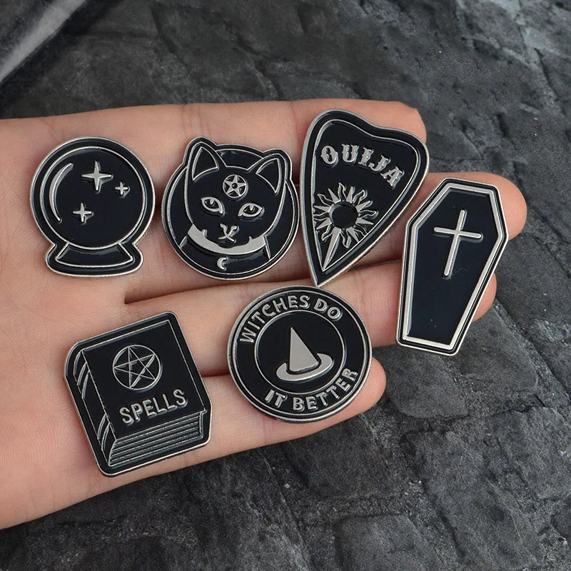 Punk Dark Brooch Collection Enamel Pins Skull Bat Witch Skeleton Coffin Metal Lapel Pin Button Badge Gift Halloween Jewelry