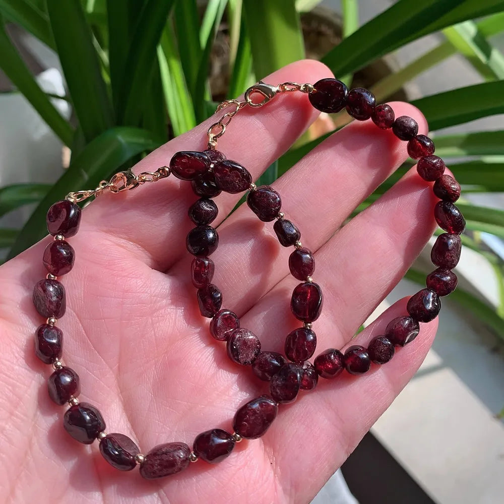 Rock Quartz Natural Gem Stone Bracelet for Women Irregular Chip Gravel Nugget Red Garnet Crystal Bracelet Blessing Jewelry Reiki