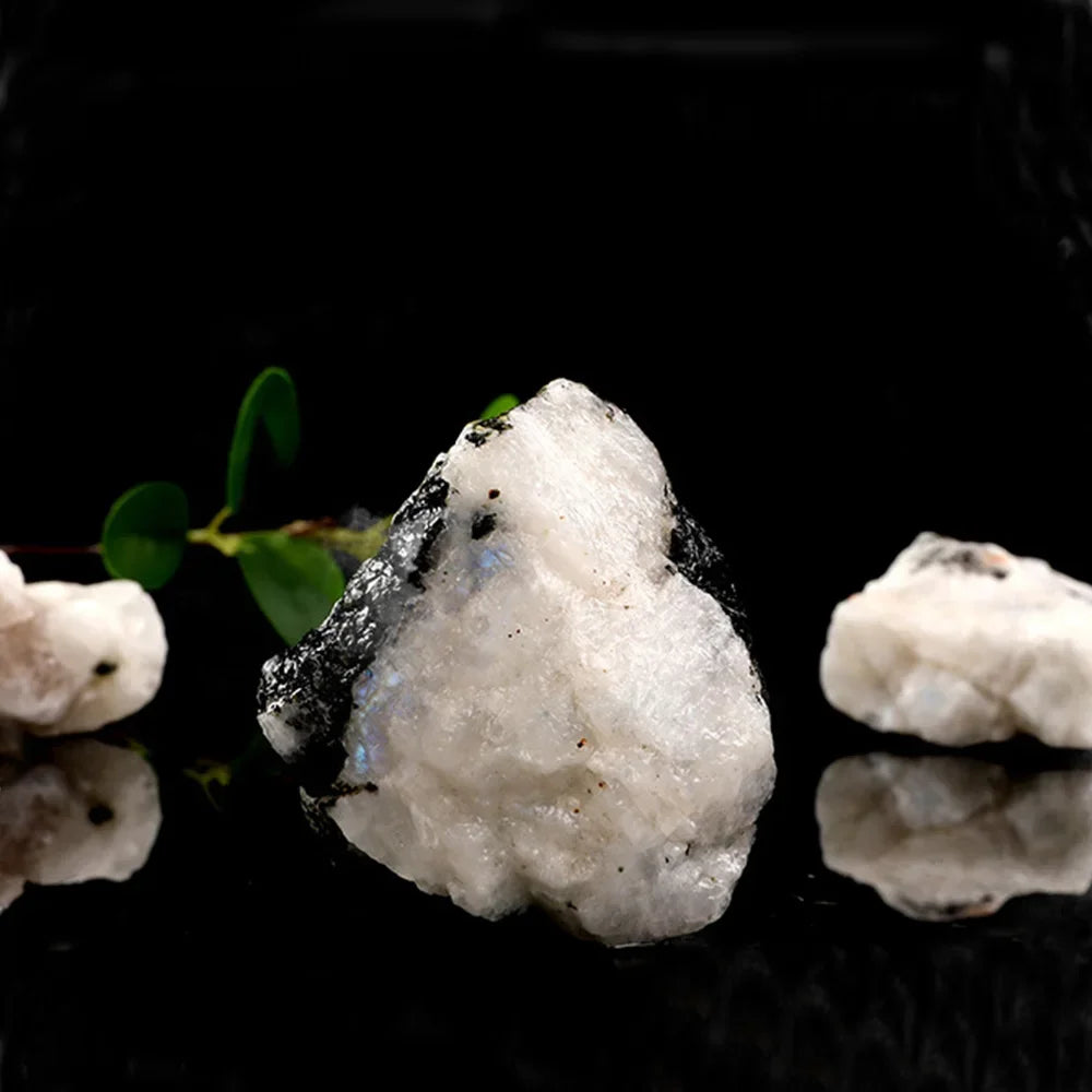 Natural White Moonstone Raw Stone Landscaping Quartz Decoration Crystal Gravel Fish Tank Flower Pot Gravel