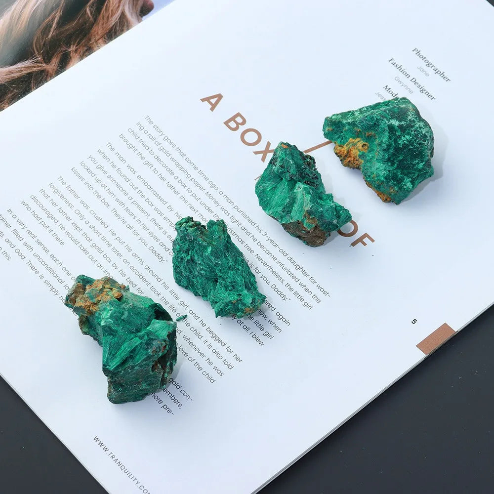 High Quality Natural Rough Malachite Raw Stone Malachite Crystal Clastic Rock Cube Collectible Minerals Specimen for Decoracion