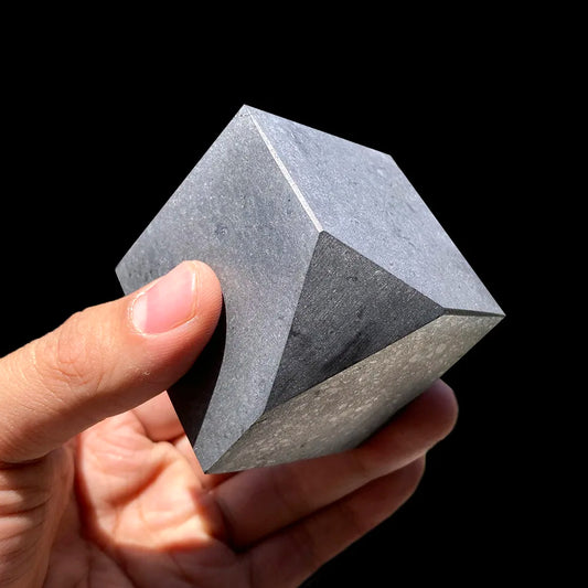 1Pc Black Shungite Cube Natural Crystal Standing Block Schungite Ornaments Energy Stones For Meditation Yoga Witch Home Fengshui