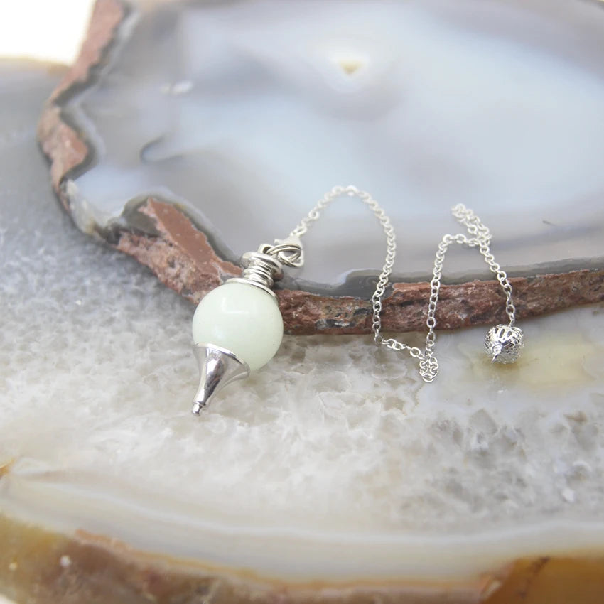 Natural Rose Quartz Labradorite Pendulum for Dowsing Divination Round beads Stone Crystal Cone Pendants pendulos Jewelry